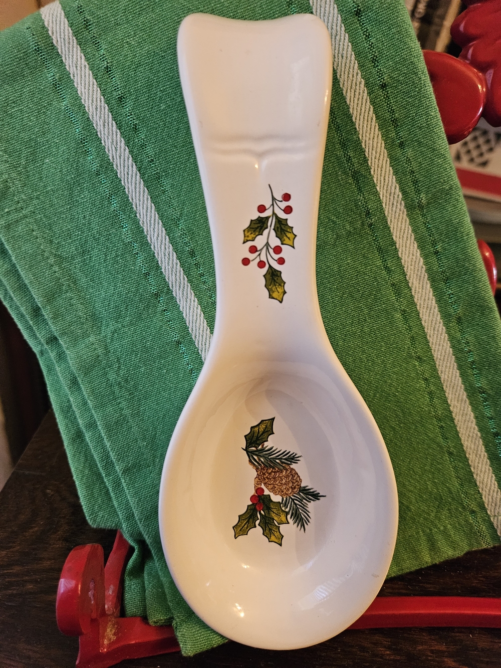 Gibson White Ceramic Holiday Spoon Rest with Holly, Berries & Pinecone